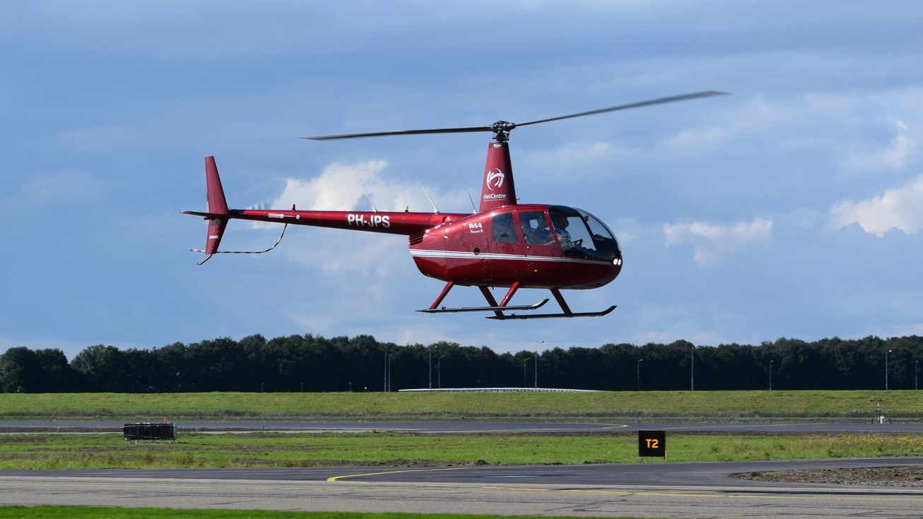 Robinson R44