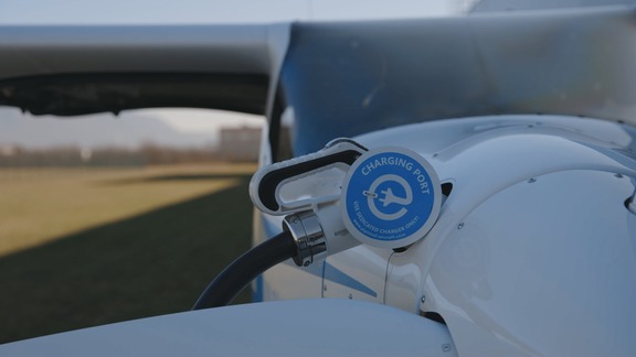 Flugunterricht Elektroflugzeug Teuge