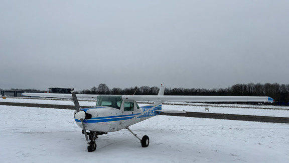 Cursos básicos de vuelo Breda