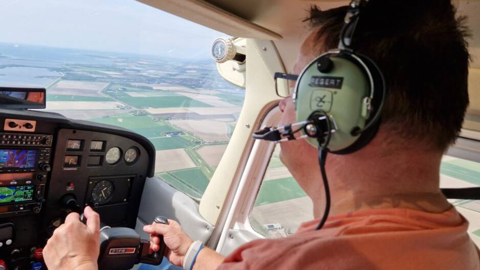 Cessna vliegles Breda
